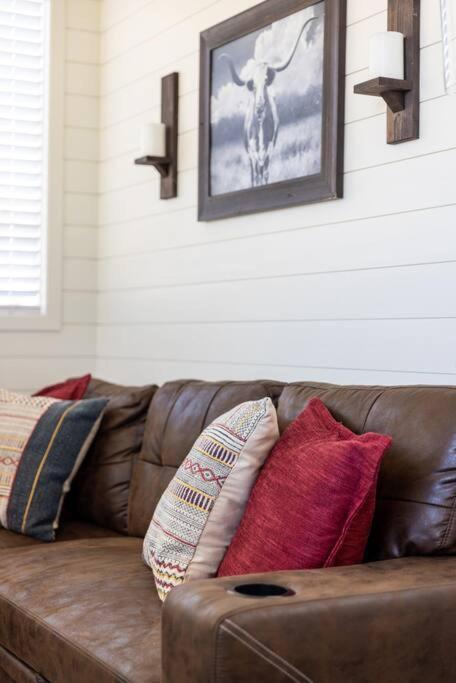 New! The Texas Longhorn-Luxury Container Home Фредериксберг Экстерьер фото